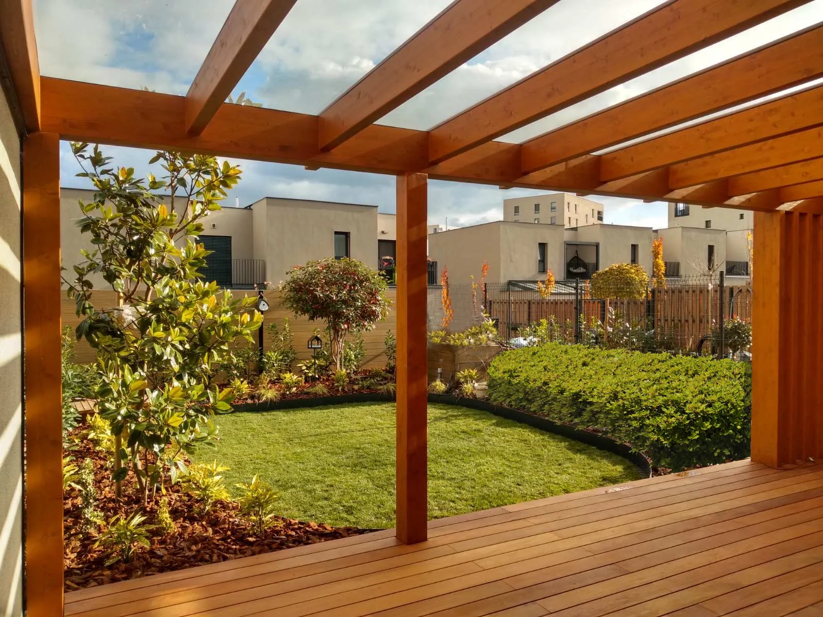 Holzpergola Fenix — so erwecken Sie Ihre Pergola und Ihren Garten zum Leben