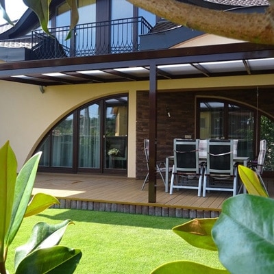 Modernes Pavillon-Design im Winter
