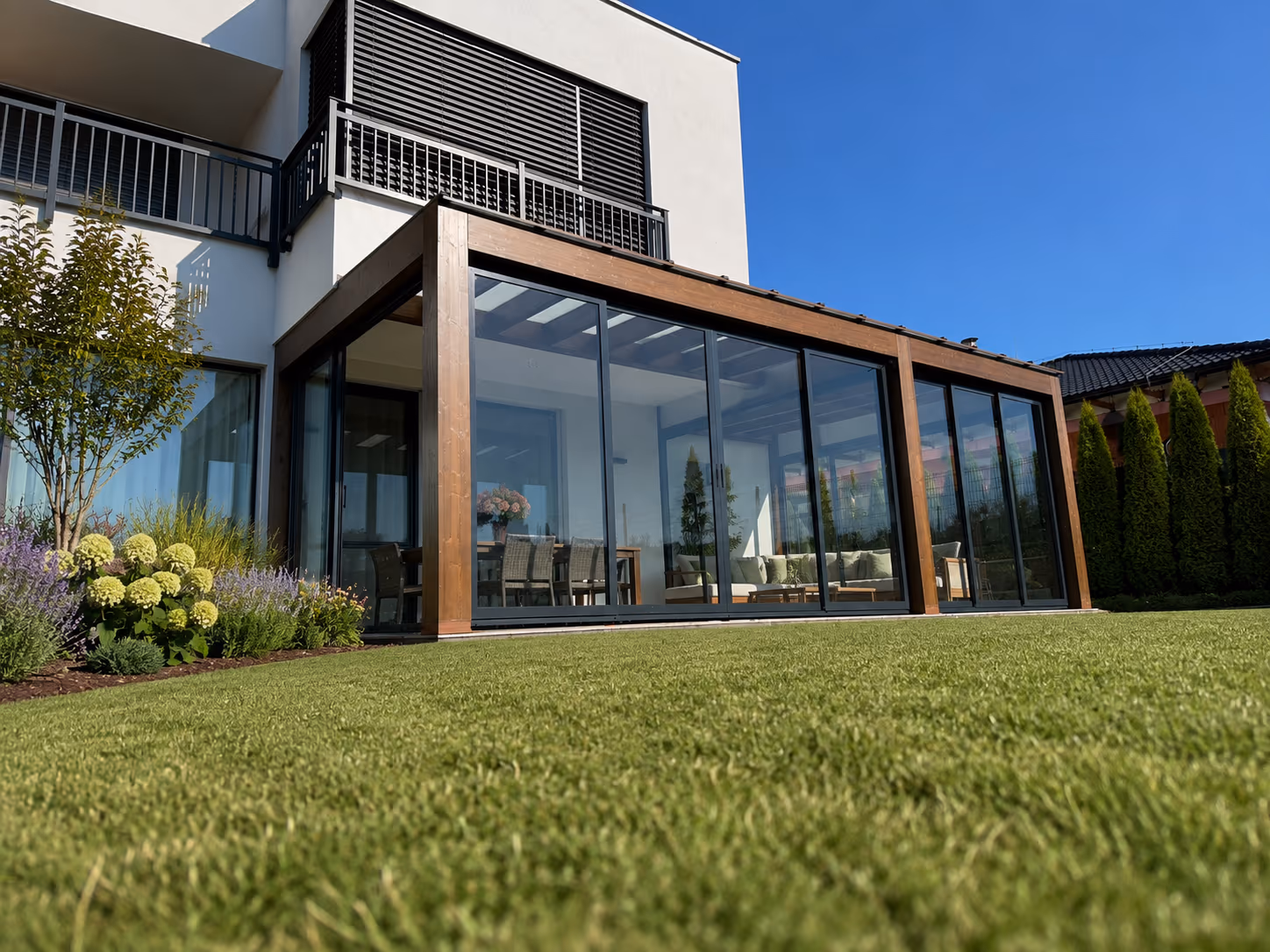 Holzkonstruktion des Wintergartens Wood Garden Milano